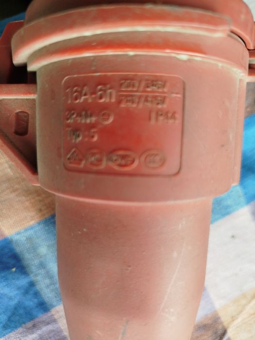 Трёх фазный штекер