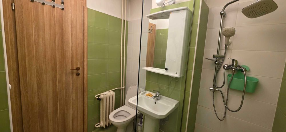 Proprietar-Apartament 3 camere (inchiriere)-linga f-ca de bere