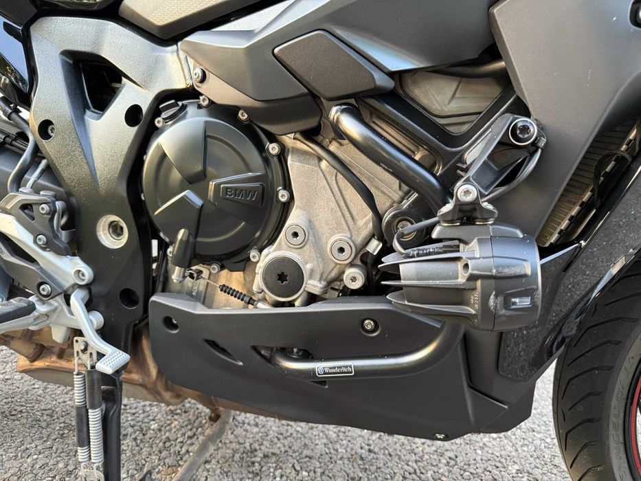BMW S1000XR Triple Black