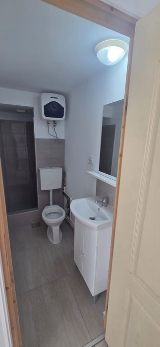 Spatiu de inchiriat pentru activități restrânse.