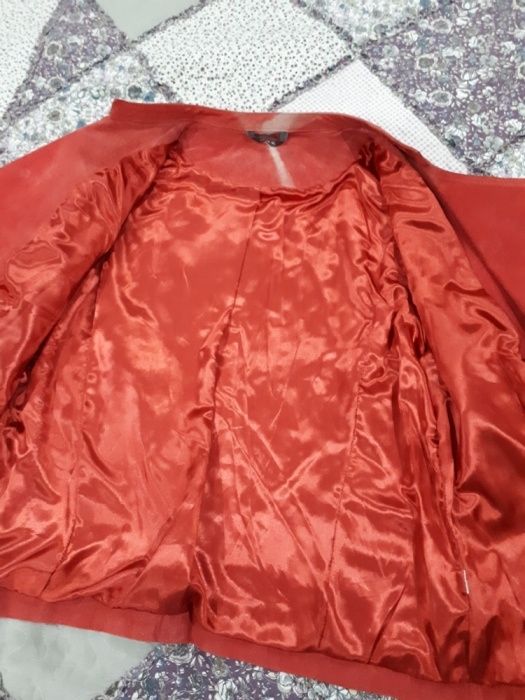 Женская кожаная куртка продается