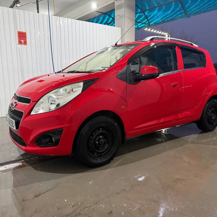 Продается спарк 2012