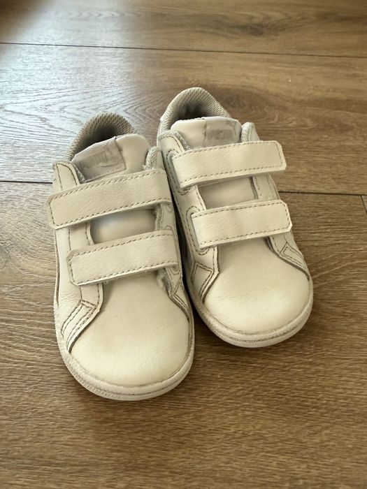 Детские кроссовки