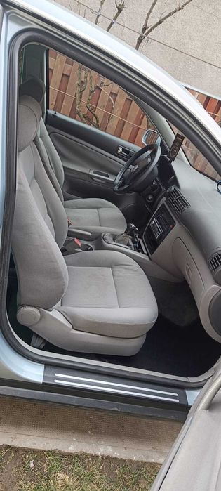 Volkswagen Passat 1.6 benzina