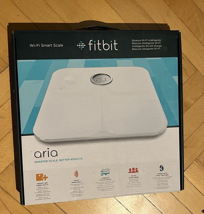 Smart кантар Fitbit
