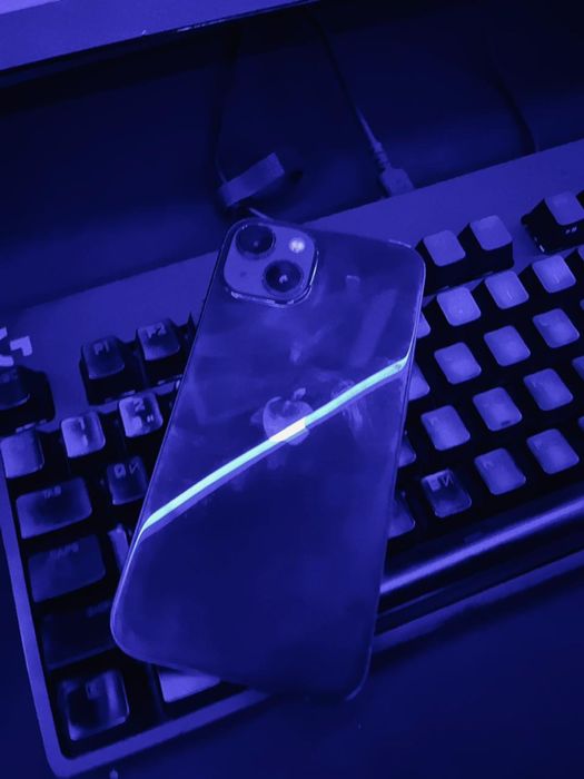 Айфон 13 еш жеры ауыспаган