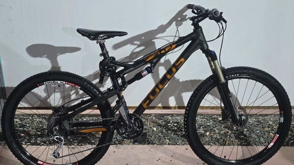 Bicicleta Focus Full suspension
