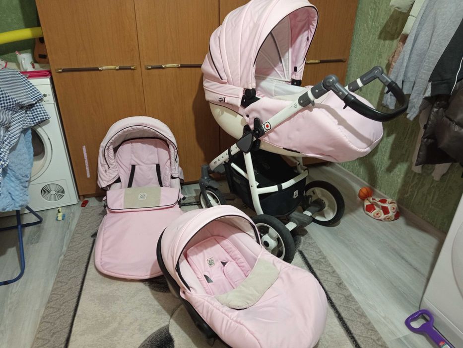 Комбинирана Бебешка количка на Dada Paradiso с кош за кола