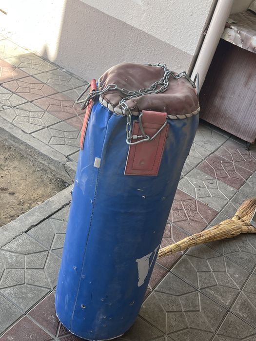 Продаётся бокс дёшево срочно
