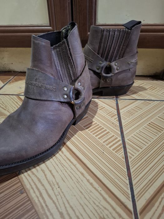 Vând cizme damă Western ! Mărime 37!