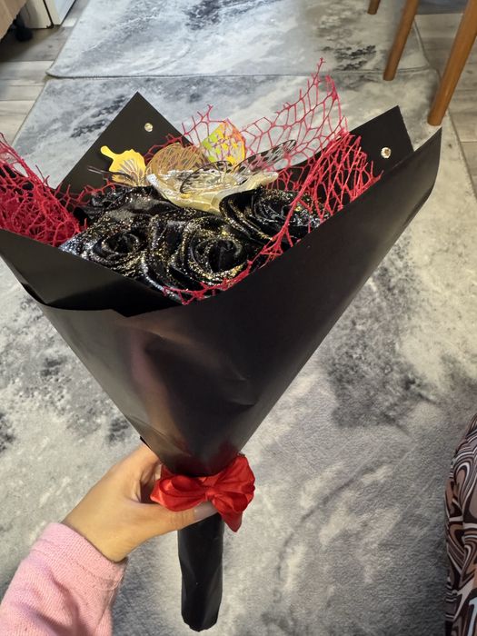 Buchet trandafiri satin 40 de lei