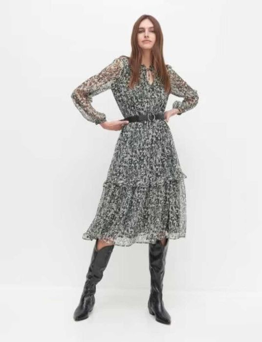 Rochie Reserved cu model si curea, noua, cu eticheta