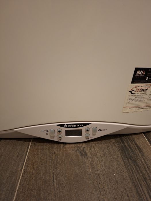 Centrala termica Ariston  Cares Premium 24kw