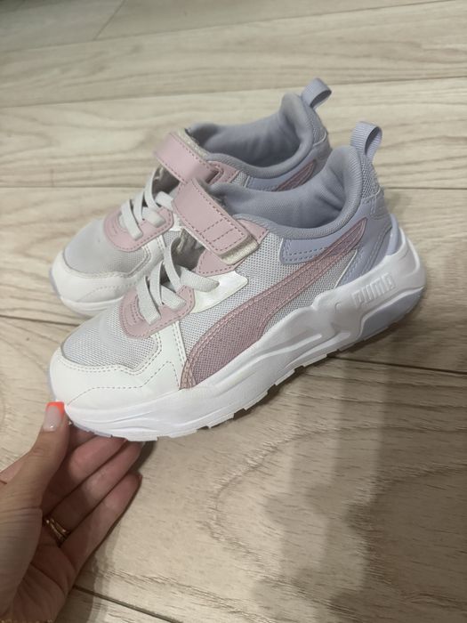 Adidasi fetita Puma marime 33