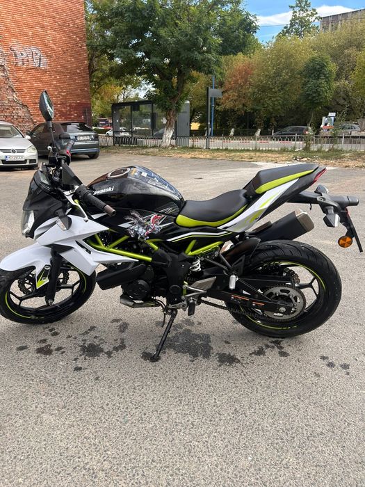 Vând Kawasaki Z125, an 2022