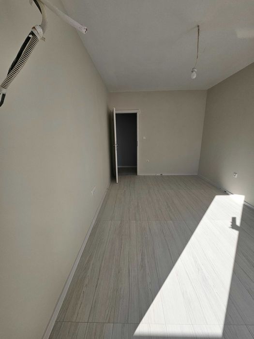 Продава се Тристаен апартамент в Пловдив, Остромила - 80 кв.м за 957 €/кв.м - Снимка #5