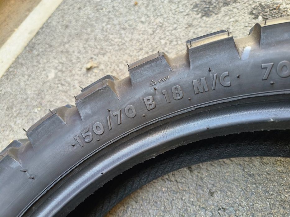 Continental Twinduro 
150/70/18. Dot 2124.
 Много добро състояние без