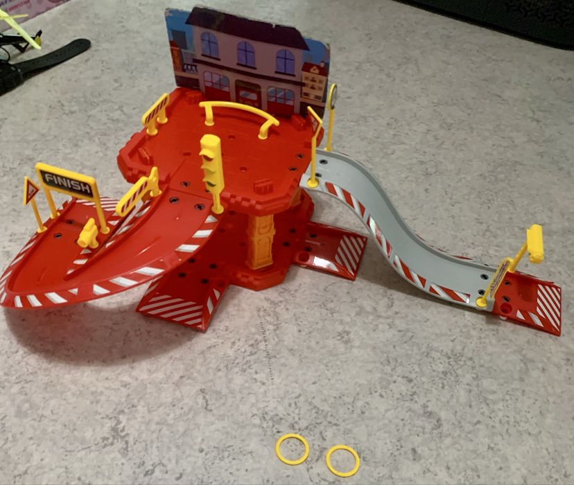 Jucarii electrice interactive cu lumini si melodii