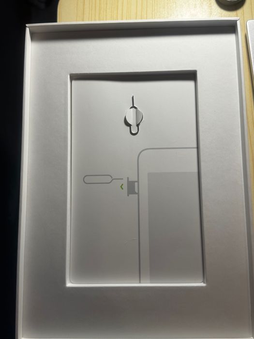 Tableta iPad  Cellular (generatia a9-a) Cellular (cartela SIM)