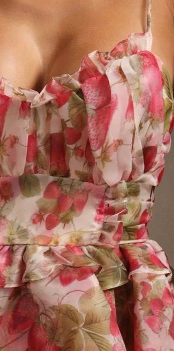 Уникална рокля ягоди от лен