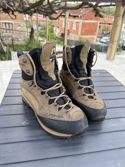 La Sportiva ловни обувки 43 номер