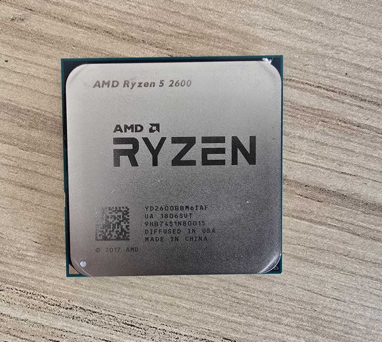 CPU AMD Ryzen 5 2600, socket AM4, 6 nuclee, pana la 3,9 GHz