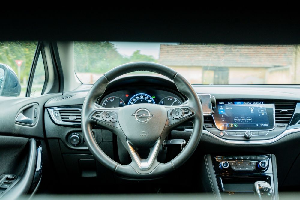 Opel Astra K an 2020