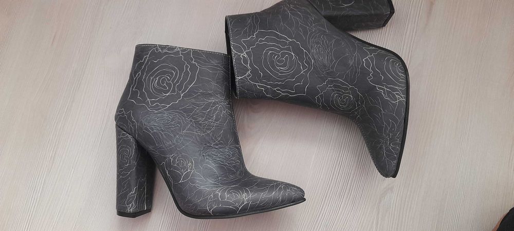 Нови дамски боти 36  номер