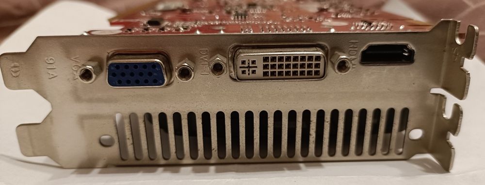 Placă video Gainward GeForce 550Ti