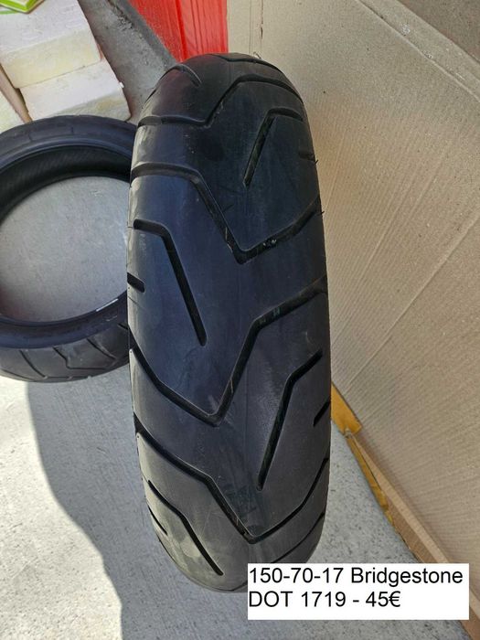 Мото гуми, различни размери.