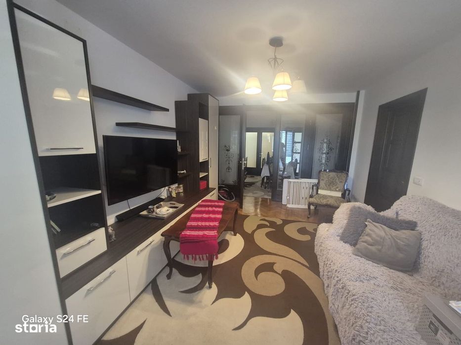 Apartament modern cu 3 camere de închiriat – Zona Mihai Eminescu