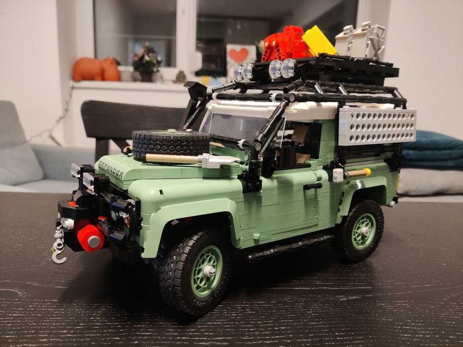 Lego 10317 Land Rover Defender 90, Asamblat