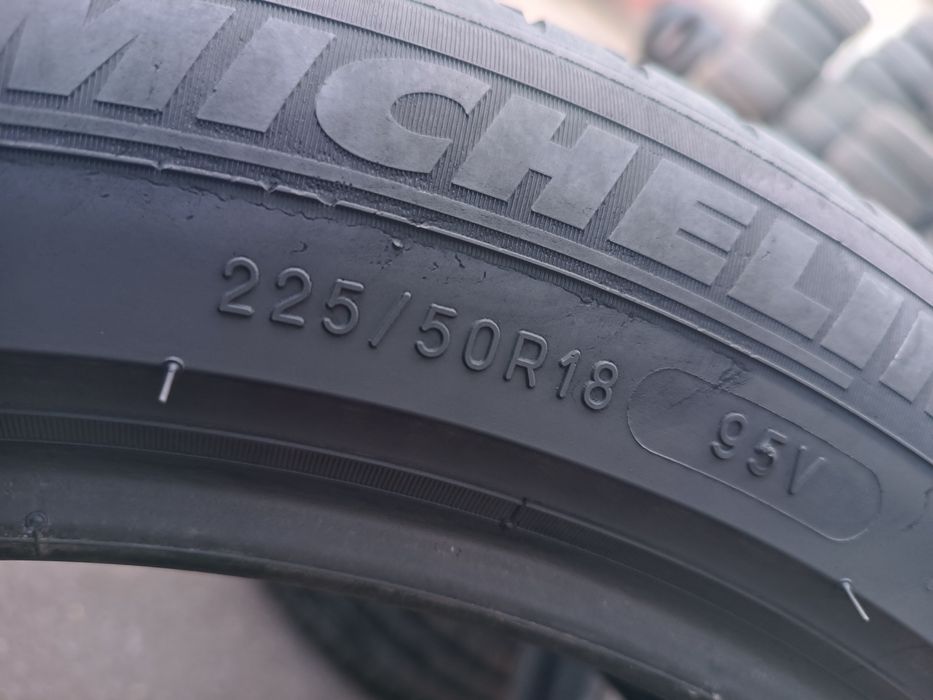 225/50/18 Michelin
