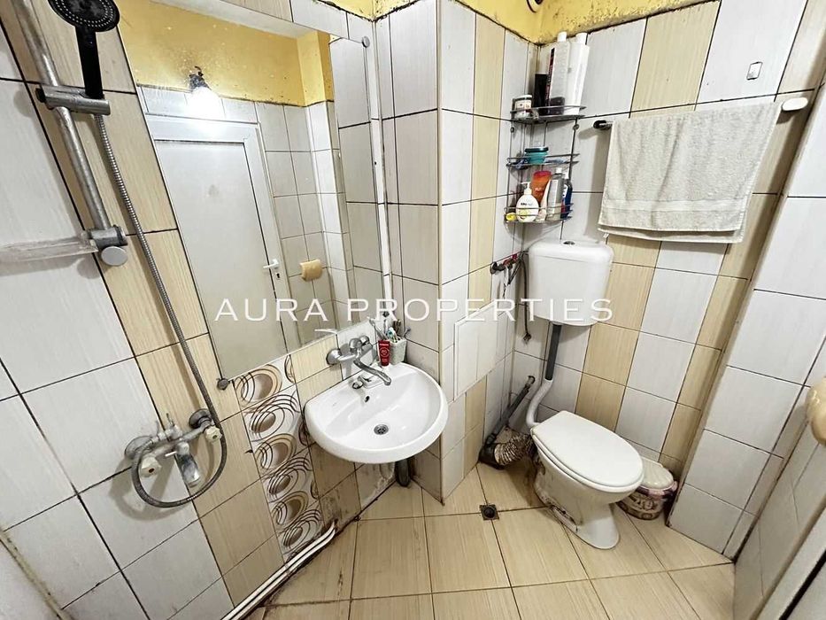 Продава се Двустаен апартамент в Разград, Орел - 60 кв.м за 1173 €/кв.м - Снимка #6