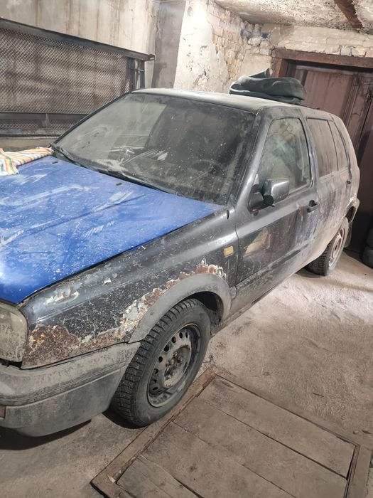 Продам по запчастям гольф 3