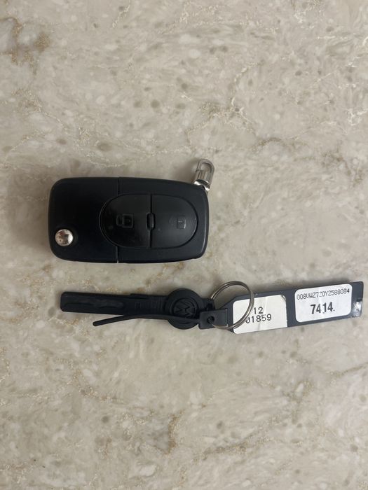 Ключи оригинал от Lexus и Volkswagen