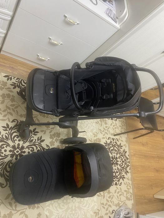 Продам  коляску