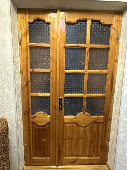 Продаются двери , деревянные 200000
