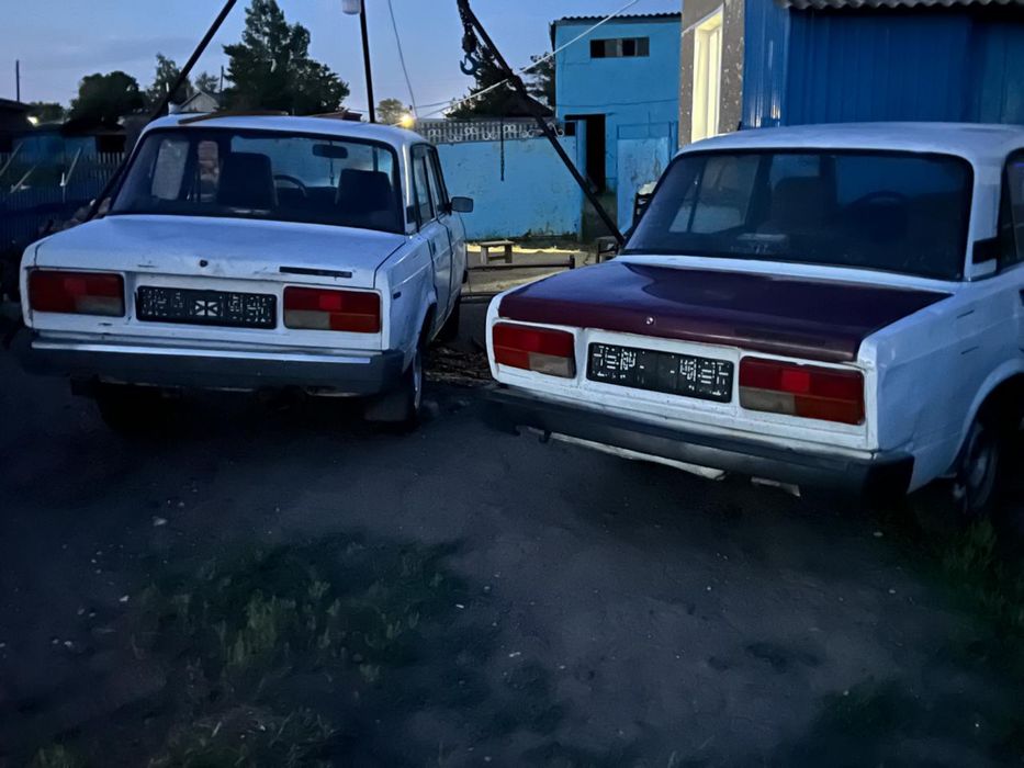 Жигули ваз 2107.