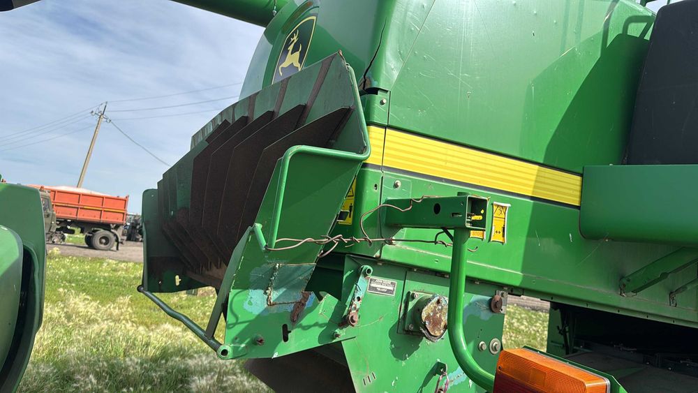 Продам комбайн John Deere W550