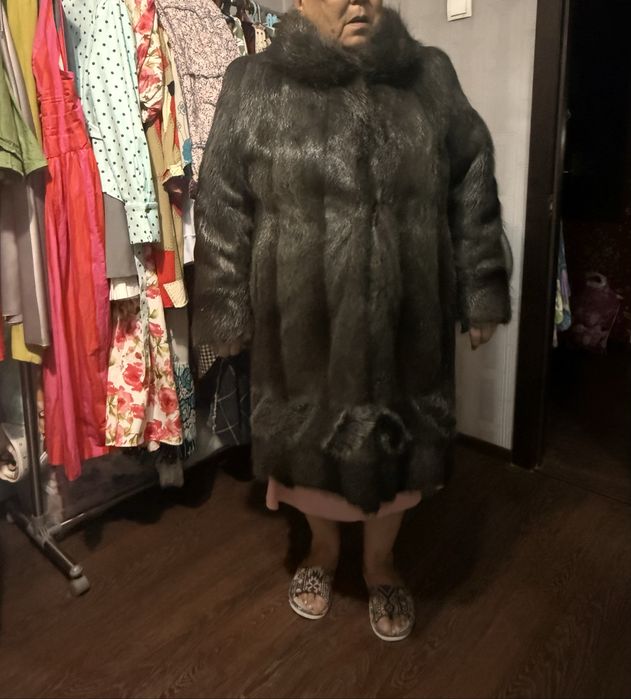 Продам Шуба Нутрия пепельного цвета