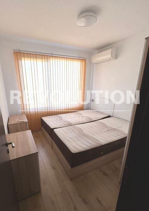 Дава се под наем Тристаен апартамент в Варна, Център - 75 кв.м за 498.27 € - Снимка #3