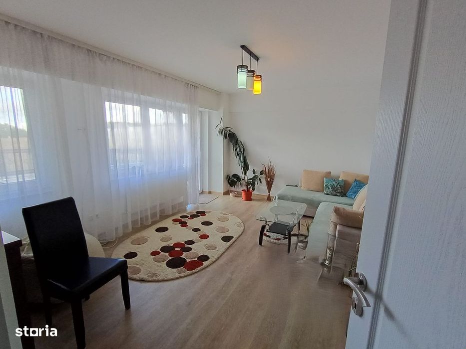Zamca- zona cu verdeata. Apartament cu 2 camere decomandate