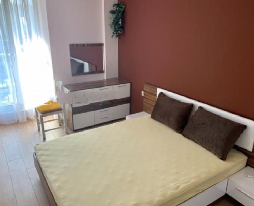 Дава се под наем Двустаен апартамент в София, Бъкстон - 60 кв.м за 620 € - Снимка #2