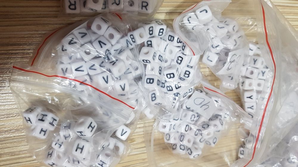 Продам буквы пластиковые (акриловые)