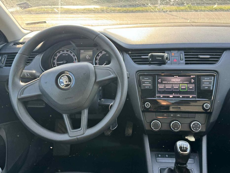 Продавам Шкода октавия