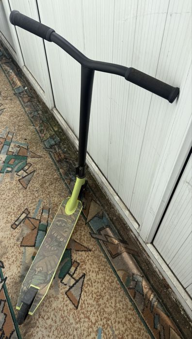 Продам трюковой самокат