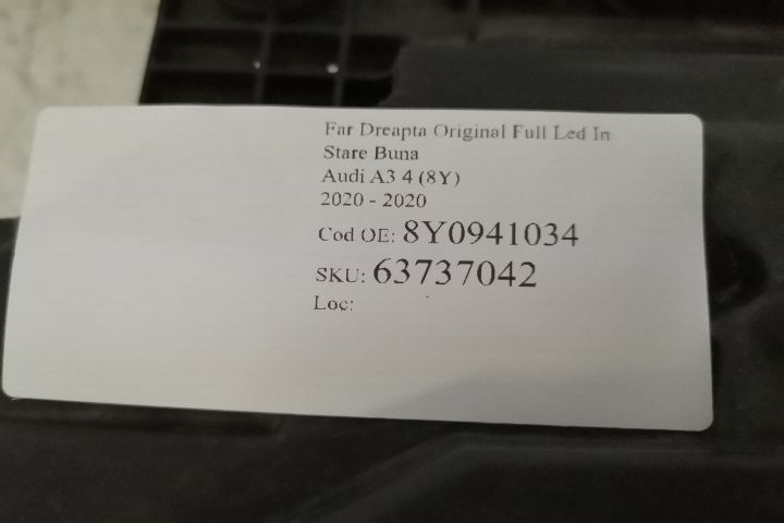 Фар Дясно Оригинален Пълен Лед В Добро Състояние Ауди А3 4 (8Y) / Audi