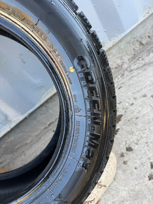 Продам шины 205/60R16