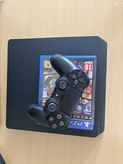Ps 4 slim+3 jocuri